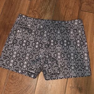 New York and Company black and white shorts size 4